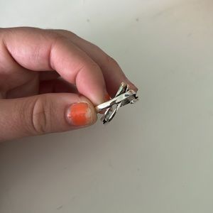 adjustable silver ring!